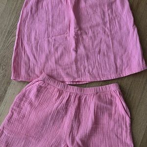 Van Winkle pink PJ set.  Small.  NWT
